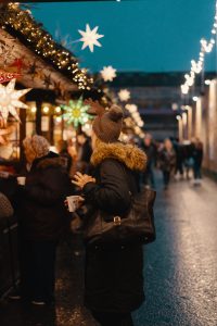Visitando un mercado navideño con Kiwi.com