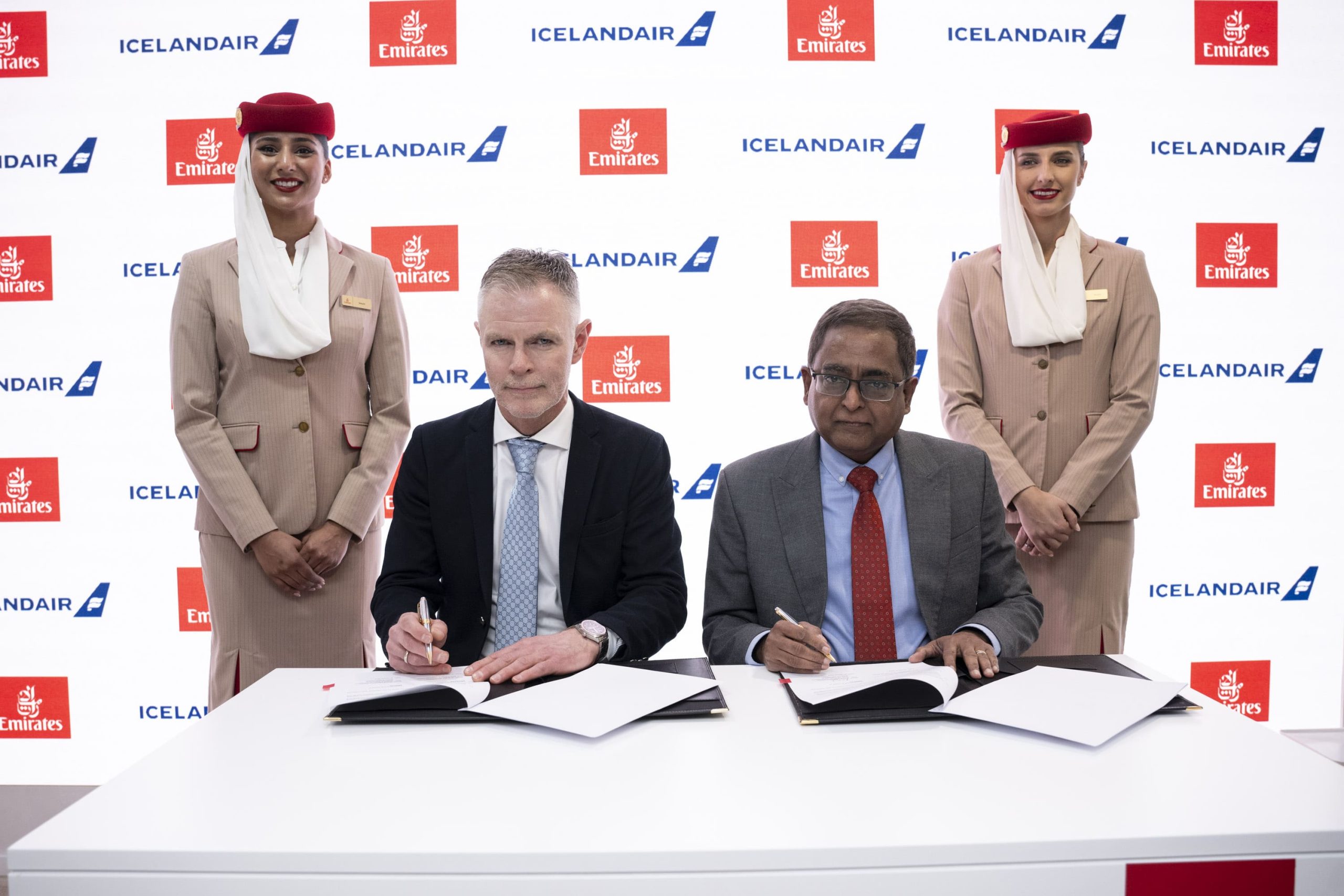 Emirates firma MoU con Icelandair